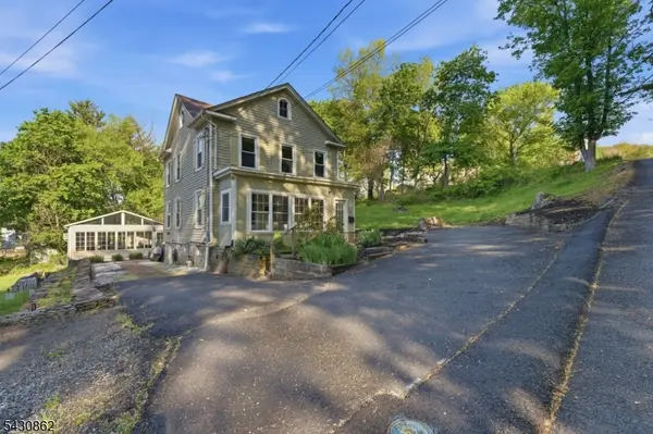 34 Taylor St, High Bridge Boro, NJ 08829