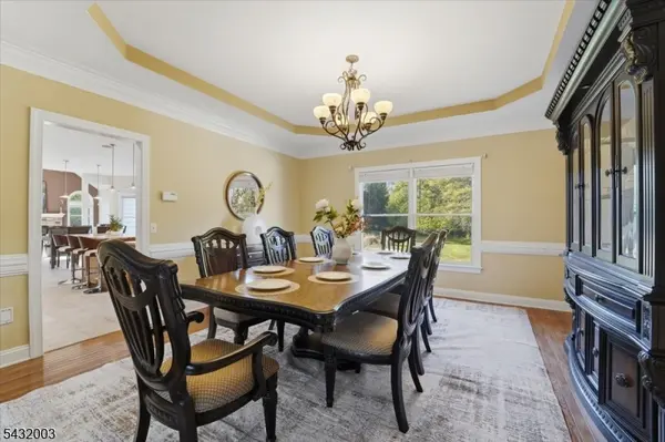 3 Cole Ct, Raritan Twp., NJ 08822
