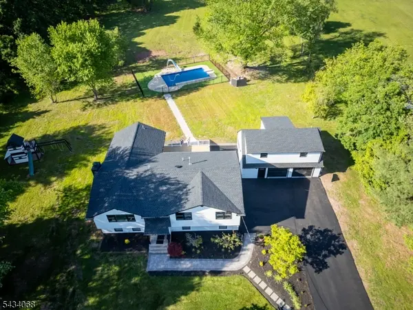121 Fairview Dr, Branchburg Twp., NJ 08853
