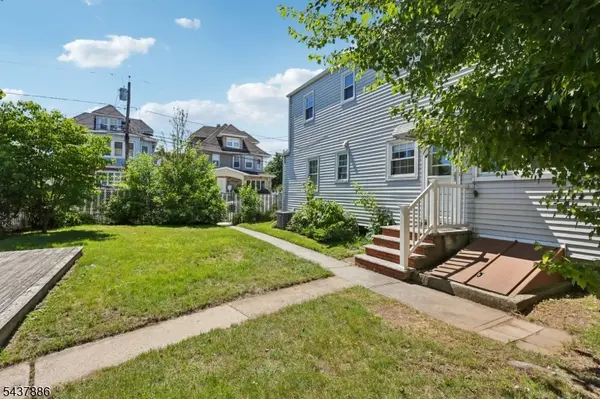 251 Main St, East Rutherford Boro, NJ 07073