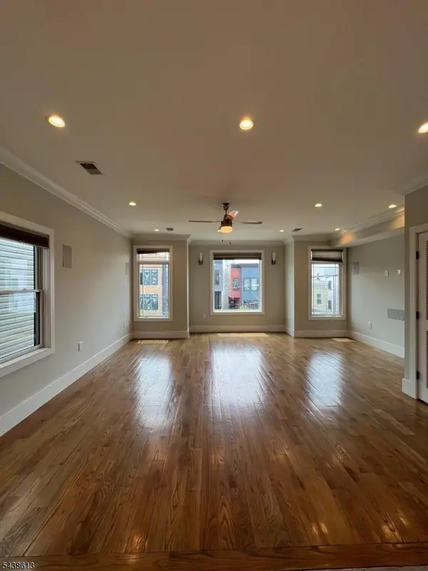 104 Poplar St #2, Jersey City, NJ 07307