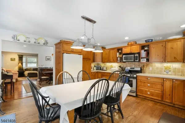 134 Marion Ct, Pompton Lakes Boro, NJ 07442