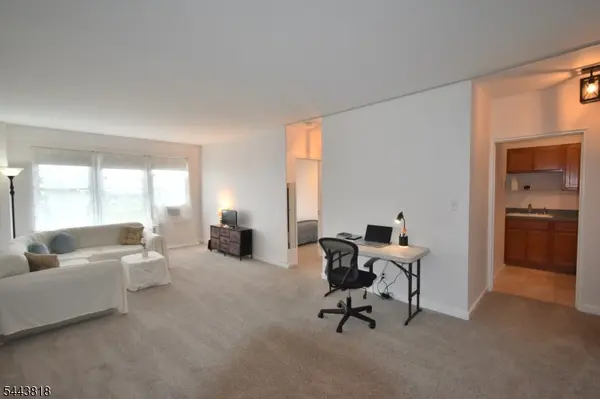 5 Roosevelt Pl #5C, Montclair Twp., NJ 07042