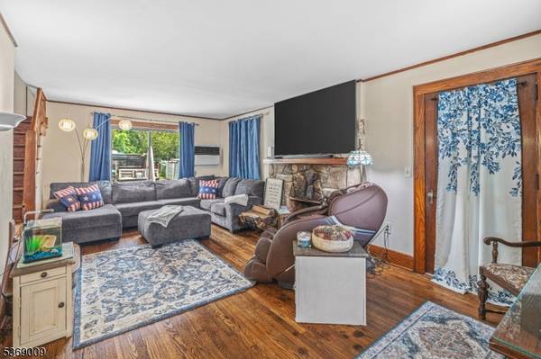40 1St St, Fanwood Boro, NJ 07023