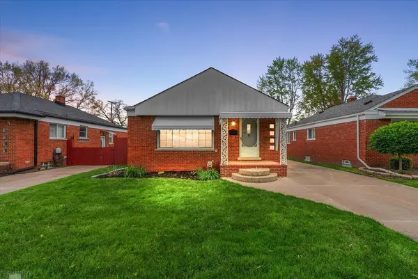 22609 Alger ST, St Clair Shores, MI 48080