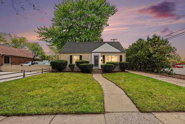 21516 Madison ST, Saint Clair Shores City, MI 48081