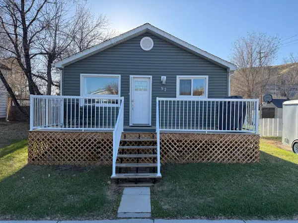 97 Villa ST, Drumheller, AB T0J 0Y1