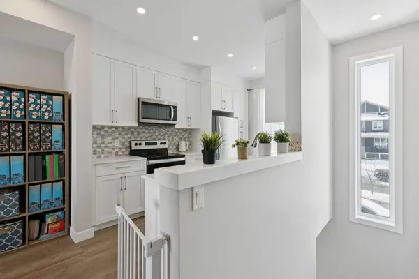 579 Evanston Link, Calgary, AB T3P 1S2