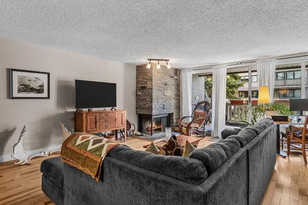 413 Marten ST #J, Banff, AB T1L 1G6
