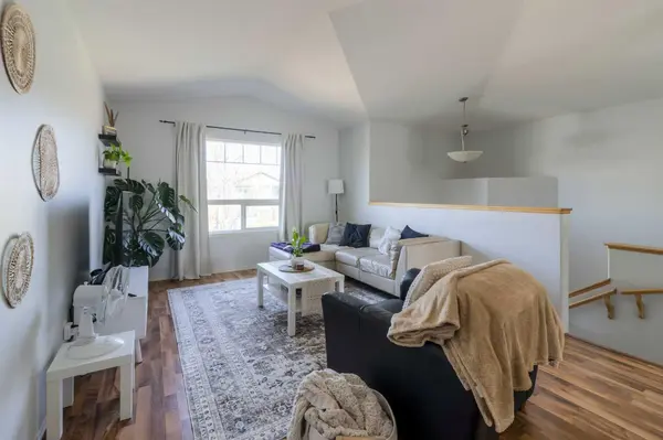 111 Mt Sundance CRES W, Lethbridge, AB T1J 0L4