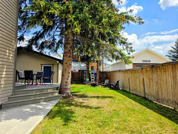 1217 83 ST, Coleman, AB T0K 0M0