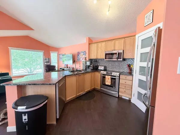 138 Bridleridge WAY SW, Calgary, AB T2Y4K8