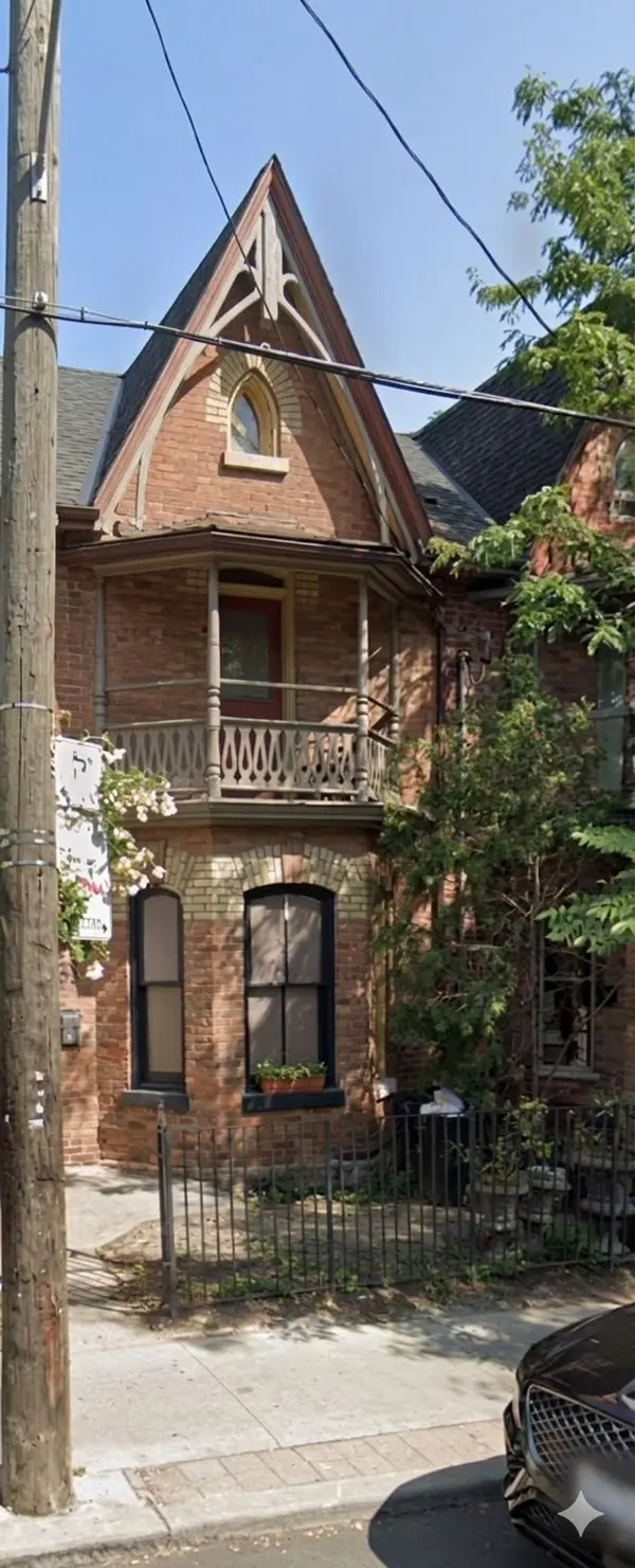 561 Parliament ST, Toronto C08, ON M4X 1P7
