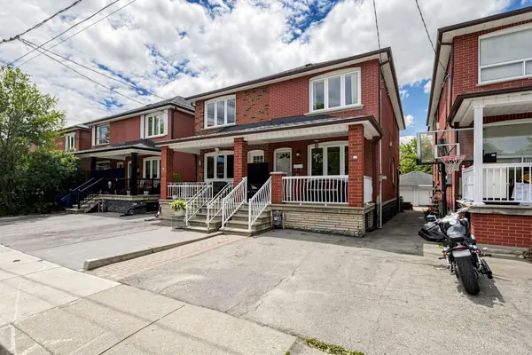484 Glenholme AVE, Toronto C03, ON M6E 3G2
