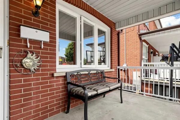 484 Glenholme AVE, Toronto C03, ON M6E 3G2