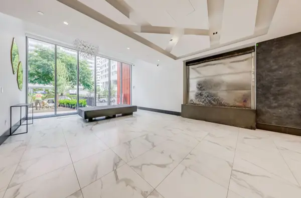 50 Dunfield AVE #LPH18, Toronto C10, ON M4S 0E4
