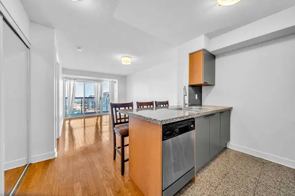 16 Harrison Garden BLVD #1809, Toronto C14, ON M2N 7J6