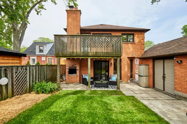 10 Queensgrove RD, Toronto E06, ON M1N 3A8