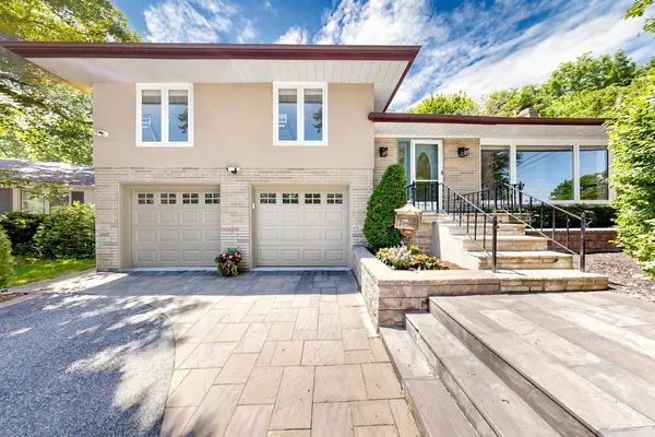 10 Catalina DR, Toronto E08, ON M1M 1K6