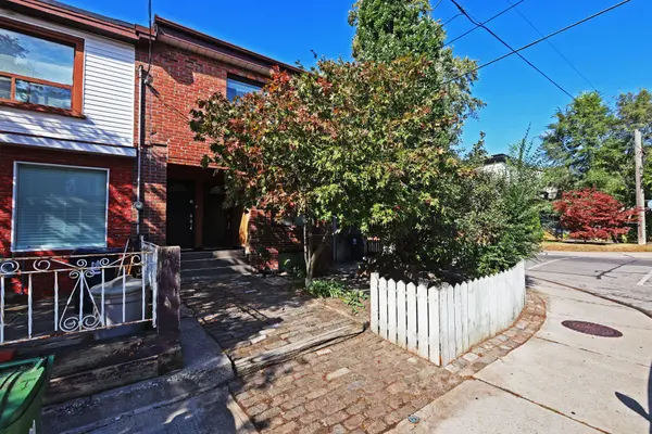 212 Glebemount AVE #Lower, Toronto E03, ON M4C 3T1