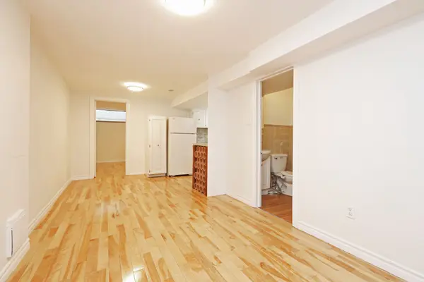 212 Glebemount AVE #Lower, Toronto E03, ON M4C 3T1