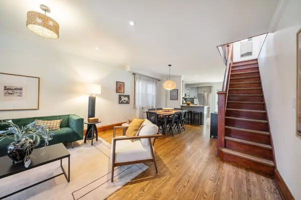 266 Queensdale AVE, Toronto E03, ON M4C 2B2