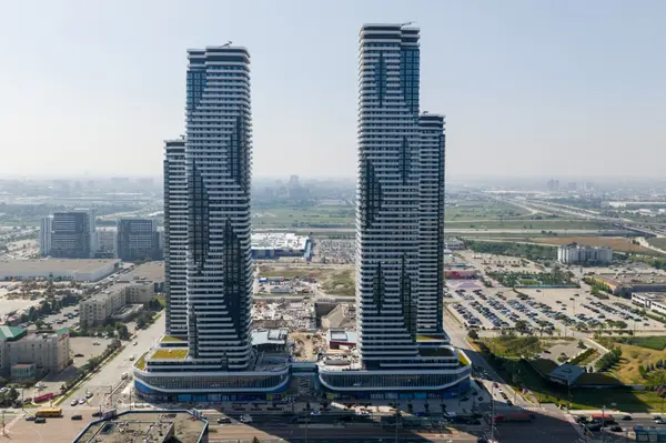 28 Interchange WAY #801, Vaughan, ON L4K 0P8