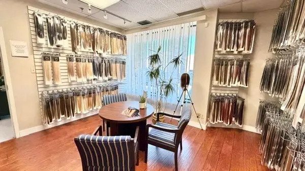 25 Valleywood DR #20 & 18, Markham, ON L3R 5L9