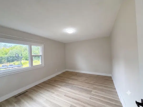 159 Richmond ST #2, Richmond Hill, ON L4C 3Y7