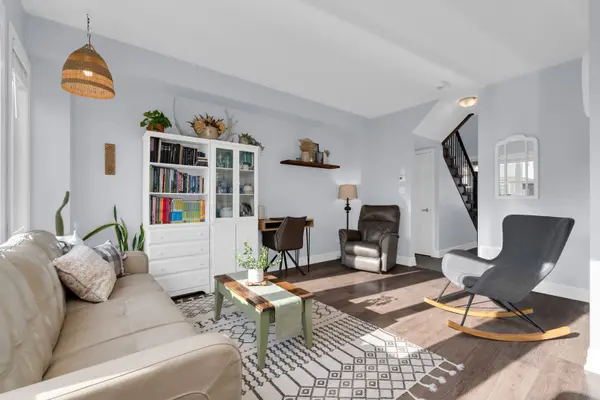 164 Wagner CRES, Essa, ON L3W 0R7