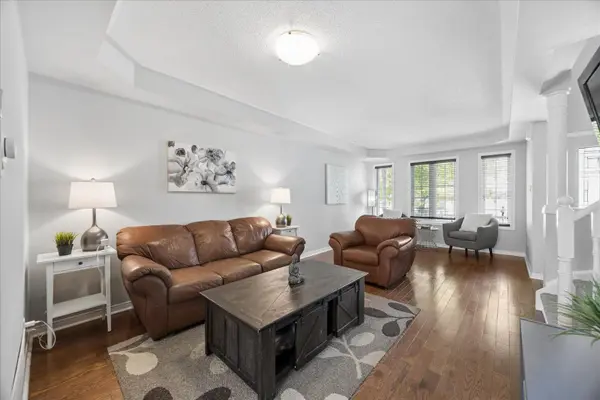 30 Laurendale AVE, Georgina, ON L4P 4A8