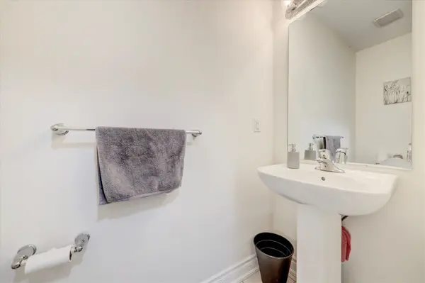 70 Mohandas DR, Markham, ON L3S 0E4