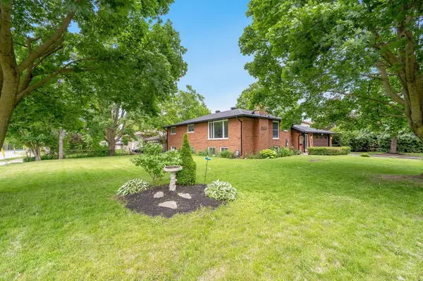255 Cox Mill RD, Barrie, ON L4N 5M4