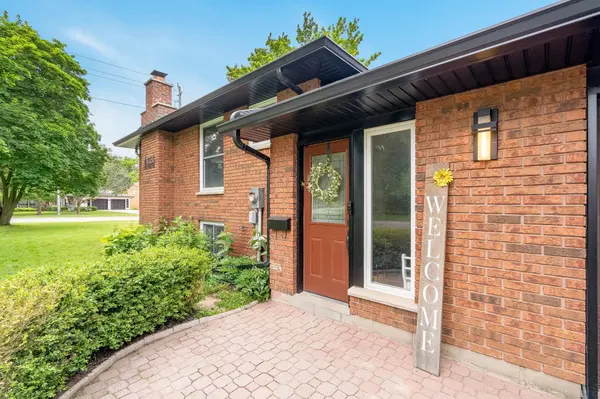 255 Cox Mill RD, Barrie, ON L4N 5M4