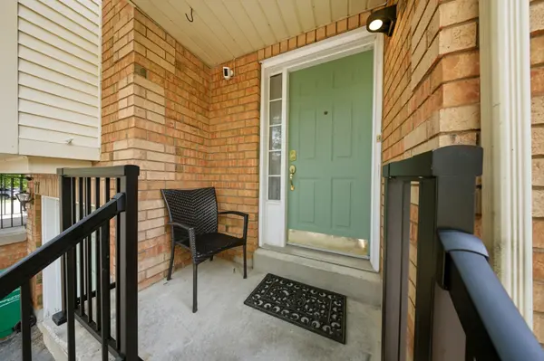 9800 Mclaughlin RD N #75, Brampton, ON L6X 4R1