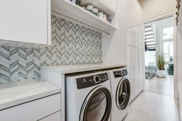 3119 Victoria ST, Oakville, ON L6L 1K3