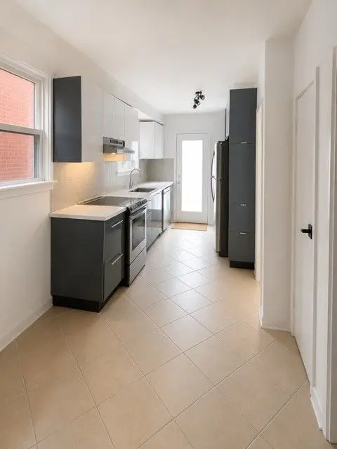 291 Royal York RD #Main Floor, Toronto W06, ON M8V 2W1