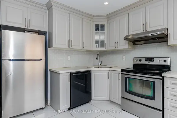 54 Creditstone RD, Brampton, ON L6Y 4G1