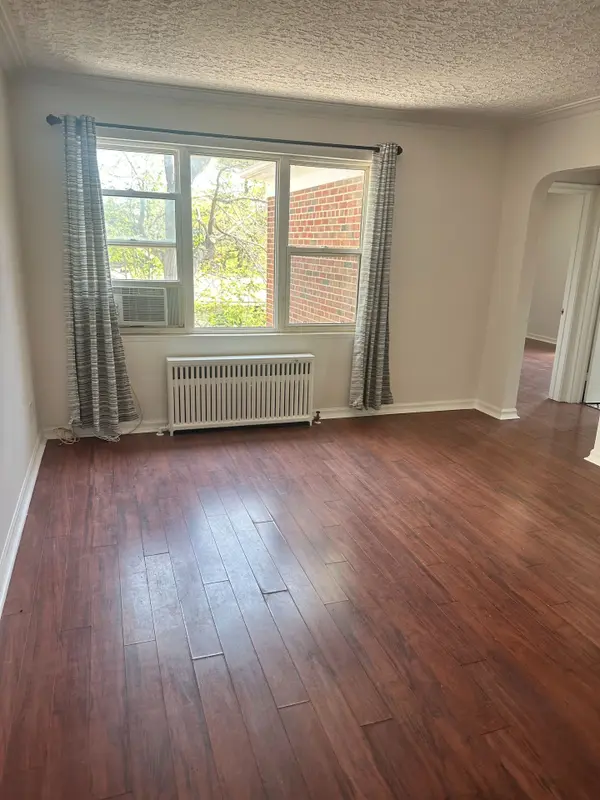 55A Long Branch AVE #302, Toronto W06, ON M8W 3J1