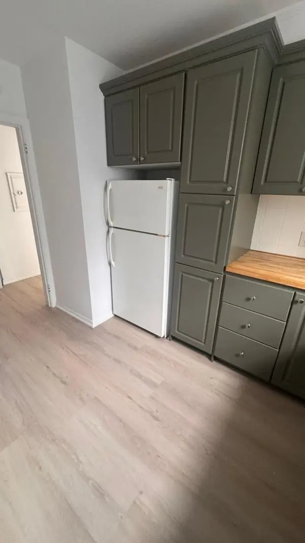 55A Long Branch AVE #203, Toronto W06, ON M8W 3J1