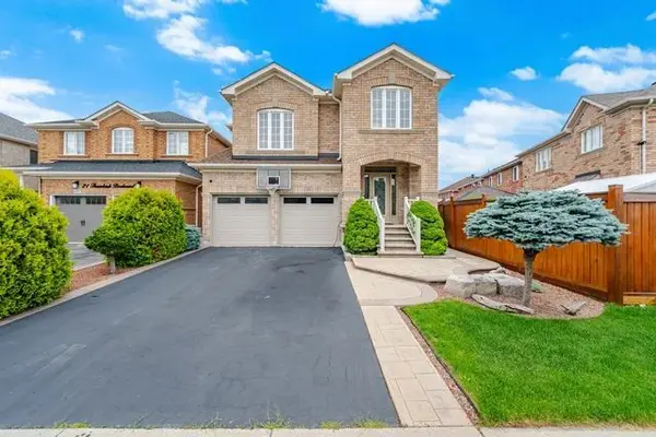 19 Thornbush BLVD, Brampton, ON L7A 0K5