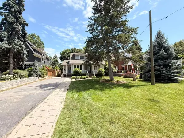 398 Maple AVE, Oakville, ON L6J 2H9