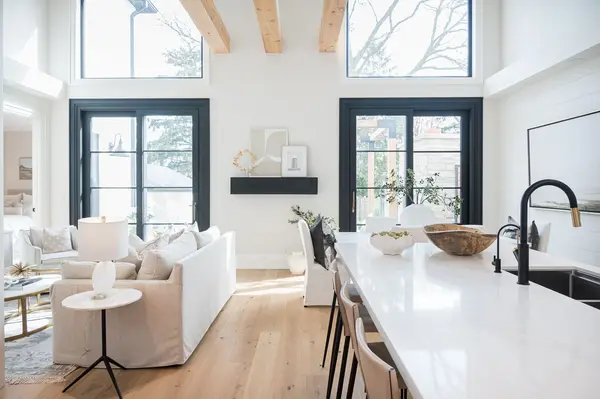 307 Martin ST, Milton, ON L9T 2R7