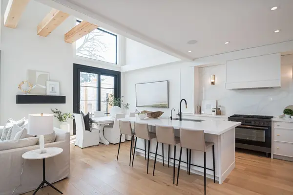 307 Martin ST, Milton, ON L9T 2R7