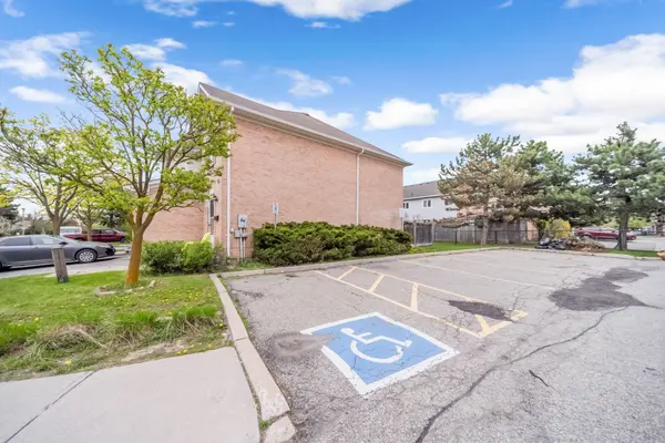 90 Wickstead ST, Brampton, ON L6R 1N8