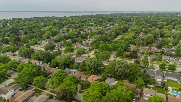 342 Bryant CRES, Burlington, ON L7L 3Z5