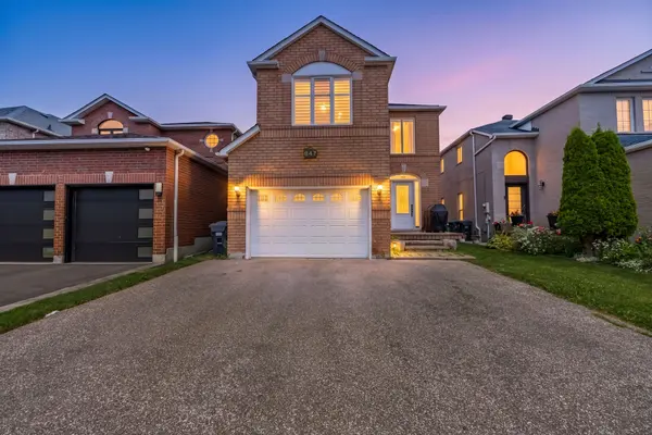847 Stonebridge AVE, Mississauga, ON L5V 2L1