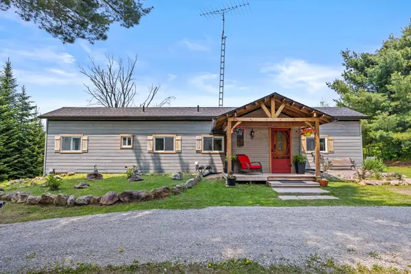 1009 Summerville RD, Highlands East, ON K0M 1R0
