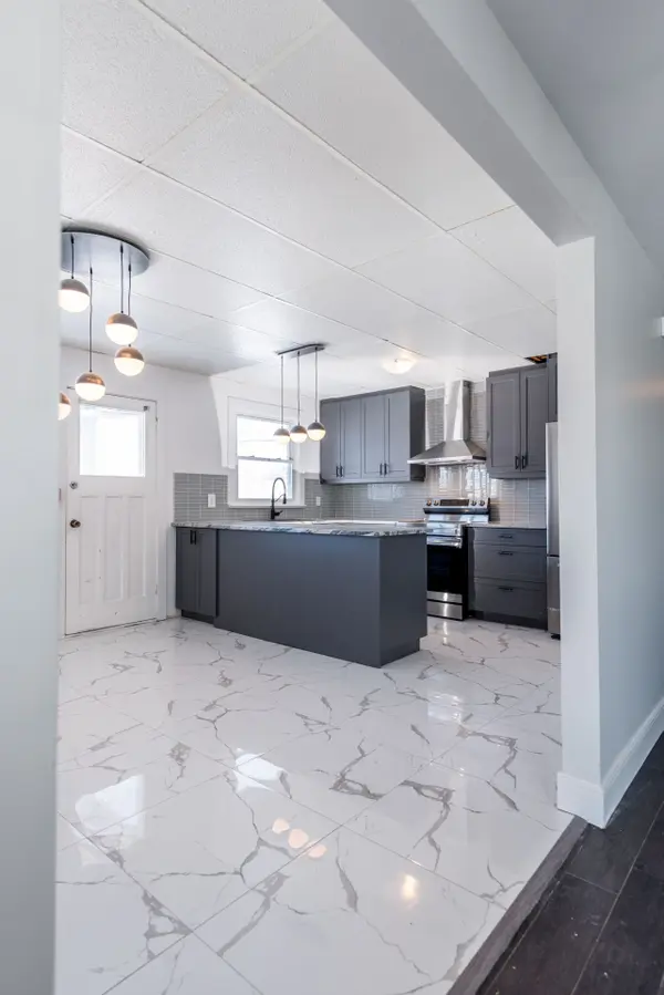 2419 Page RD #2, Orleans - Convent Glen And Area, ON K1W 1H2