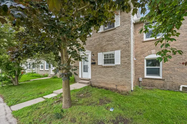 178 Westcourt PL, Waterloo, ON N2L 2R7